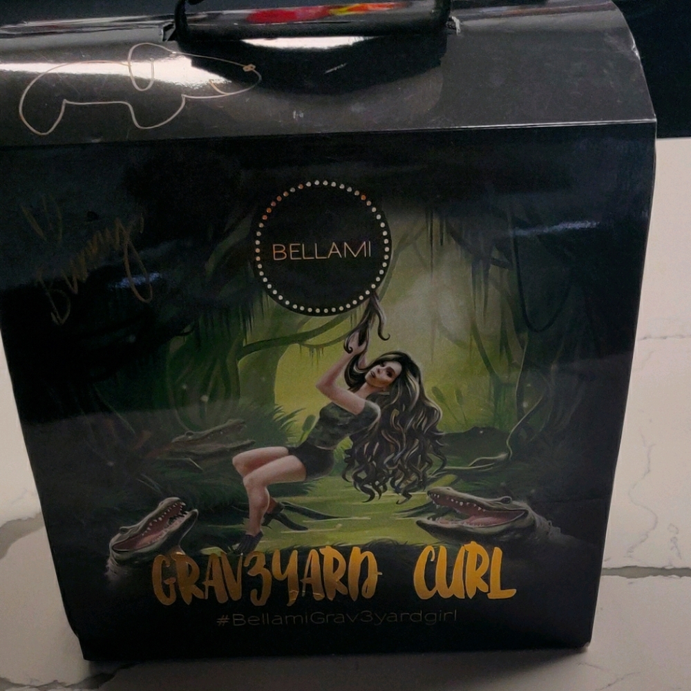 Signed Bellami × Graveyard Girl set